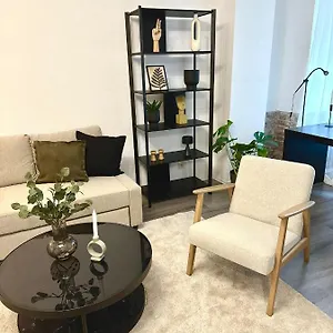  Apartment Wunderschoenes Im P-berg